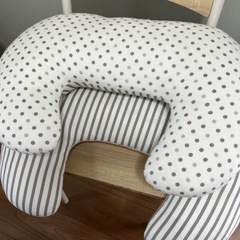 ■使用頻度少■授乳クッション2点セット■カバー取外し可能■出産準備■ベビー用品■の画像