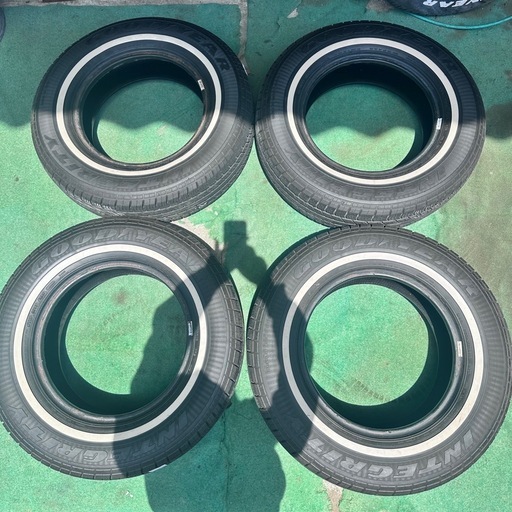 グッドイヤー ホワイトリボン205/15