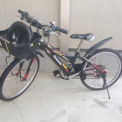 子供用自転車とヘルメット
