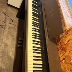 電子ピアノ