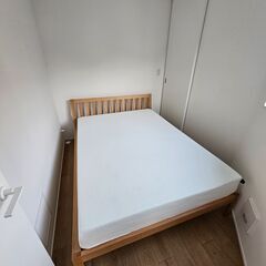 無印良品のもたれかかれる木製ベッド　オーク材突板　ダブル