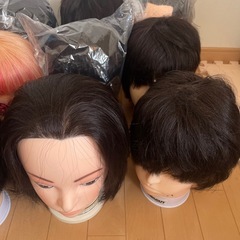美容師　練習用カットマネキン　11個　スタンド2個の画像