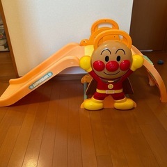 室内アンパン滑り台