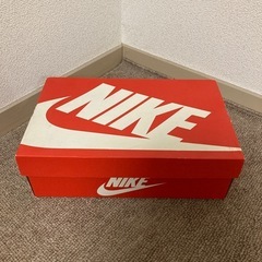 NIKE 靴箱