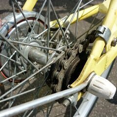 ☆自転車 24インチ ジュニアサイクル 変速無し 子ども用 イエロー×ホワイト 切り替え無し かご付き 札幌 北20条店の画像