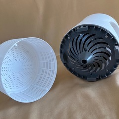 蚊取り器 電子蚊取り器 USB蚊取り 吸引式捕虫器の画像