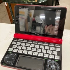 W2505-137 CASIO EX-word 電子辞書 XD-N6100 年式表記無し 通電確認済み レッド キズ汚れ有りの画像