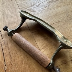 真鍮製トイレットペーパーホルダーの画像