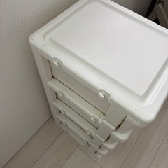【お譲り先決定】収納棚 ホワイトの画像