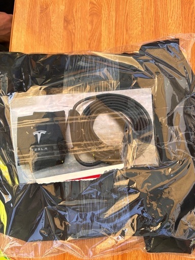 テスラ　充電ケーブル　中古