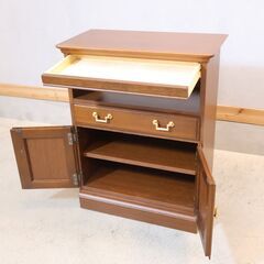 maruni(マルニ)の地中海シリーズのTEL・FAX台64です！クラシックな