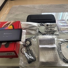 【超美品】ニンテンドーSwitch有機EL 保護フィルム　カバー　ケース　ポケモンソフト付　使用頻度3回程度　新品同等の画像