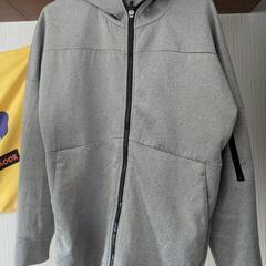 レディースパーカーM.L3着の画像