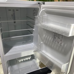 💥激安💥❗️配送無料❗️2019年製　HISENSE冷蔵庫  130L HR-D1302 の画像