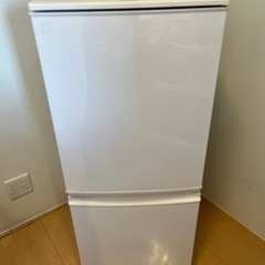 実働　SHARP冷蔵庫　137L 急募　
直接引取り希望