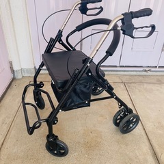 シルバーカー 介護 歩行器
