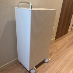 カドー　cado 除湿機　DH-C7100 2021年製　