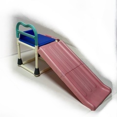 すべり台の画像