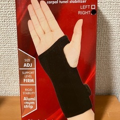 手首 サポーター 強力固定サポート 手首負担軽減 怪我防止 吸汗速乾 蒸れない 【右手用】
の画像