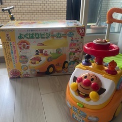 アンパンマン　よくばりビジーカー