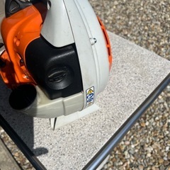 【値下げ〜‼️】早い者勝ち‼️大容量‼️プロ仕様‼️STIHL BG56スチール 製　エンジンブロアー‼️  エンジン1発始動‼️の画像