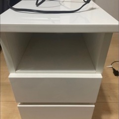 ニトリ　ベッドサイドシェルフ①