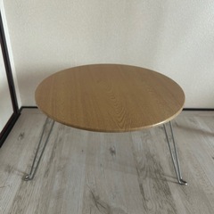 【お譲り先決まりました】
折りたたみテーブル