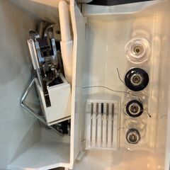 美品 ジャノメ 電子ミシンを大変安くお譲りいたします♪の画像