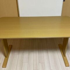 ニトリテーブル高さ70幅120