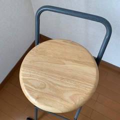 カウンターチェアの画像