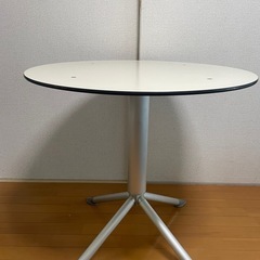 Arper 丸テーブル　　