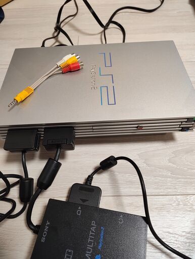 プレステ2(PS2) ソフト4本・コントローラー4個・マルチタップ