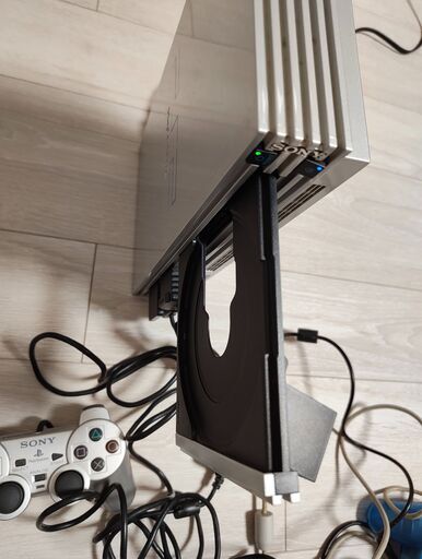 SALE】PS2+コントローラー2つ+メモリースティック4つ+ソフト8本