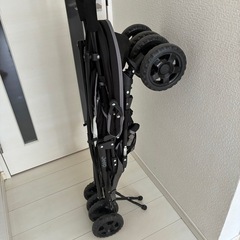 ベビーカーJeep.マット付きの画像