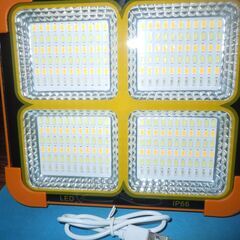ソーラー充電　LED照明灯　新品