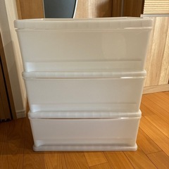 収納ケース　洋服　白
