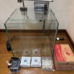 コトブキ　30cmキューブ水槽 