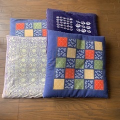 取りに来てくれる方に差し上げます　座布団4枚セット