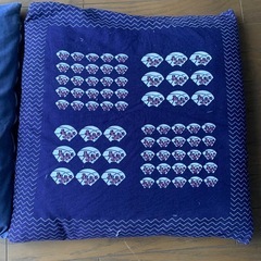 取りに来てくれる方に差し上げます　座布団4枚セットの画像