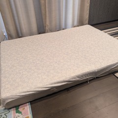 【無料】IKEA ダブルベッドマットレスの画像