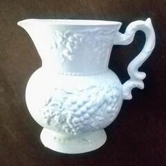 陶器製の水差し/花瓶