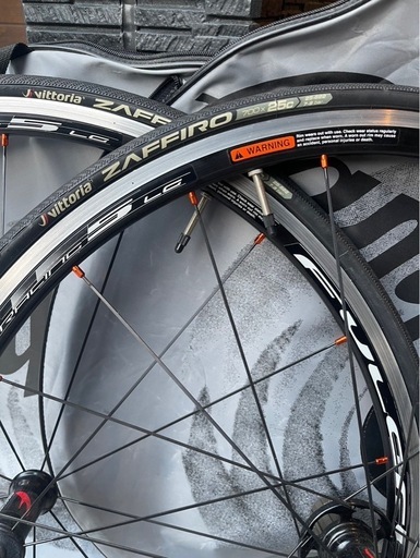 ロードバイク用タイヤ  決まりました