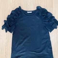 ZARAフリルTシャツの画像