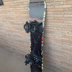 【値下げしました】スノーボード(ビンディング付)の画像