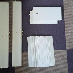用途不明の家具パーツ　目隠し扉用？