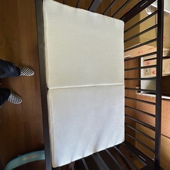 日本製 木製ベビーベッド ワンタッチハイベッド「クール」 折りたたみ ハイタイプ ベビーベット 石崎家具 (ブラウンの画像