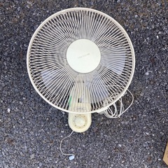 中古品　壁掛け　扇風機
