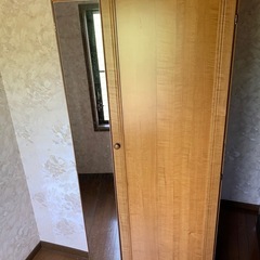 洋服ダンス（姿見鏡付き）の画像