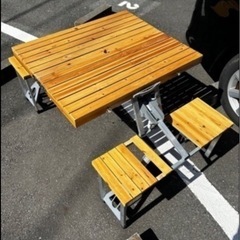 木製　ピクニックテーブル
