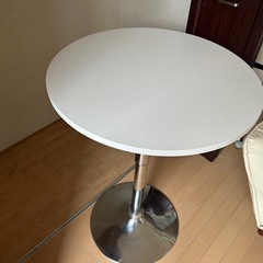 立ち型テーブル